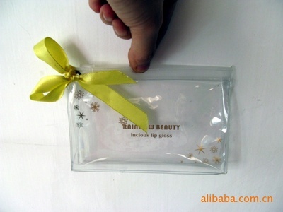 深圳市飛達(dá)塑膠制品 一站式日用品包裝袋、供應(yīng)手袋及旅行袋解決方案